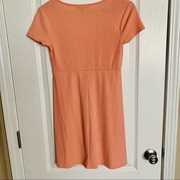 Forever 21 empire waist dress in a peach color M - Picture 2 of 7